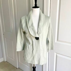 Willow Sage Green One Button 3/4 Sleeve Sweater Size Medium